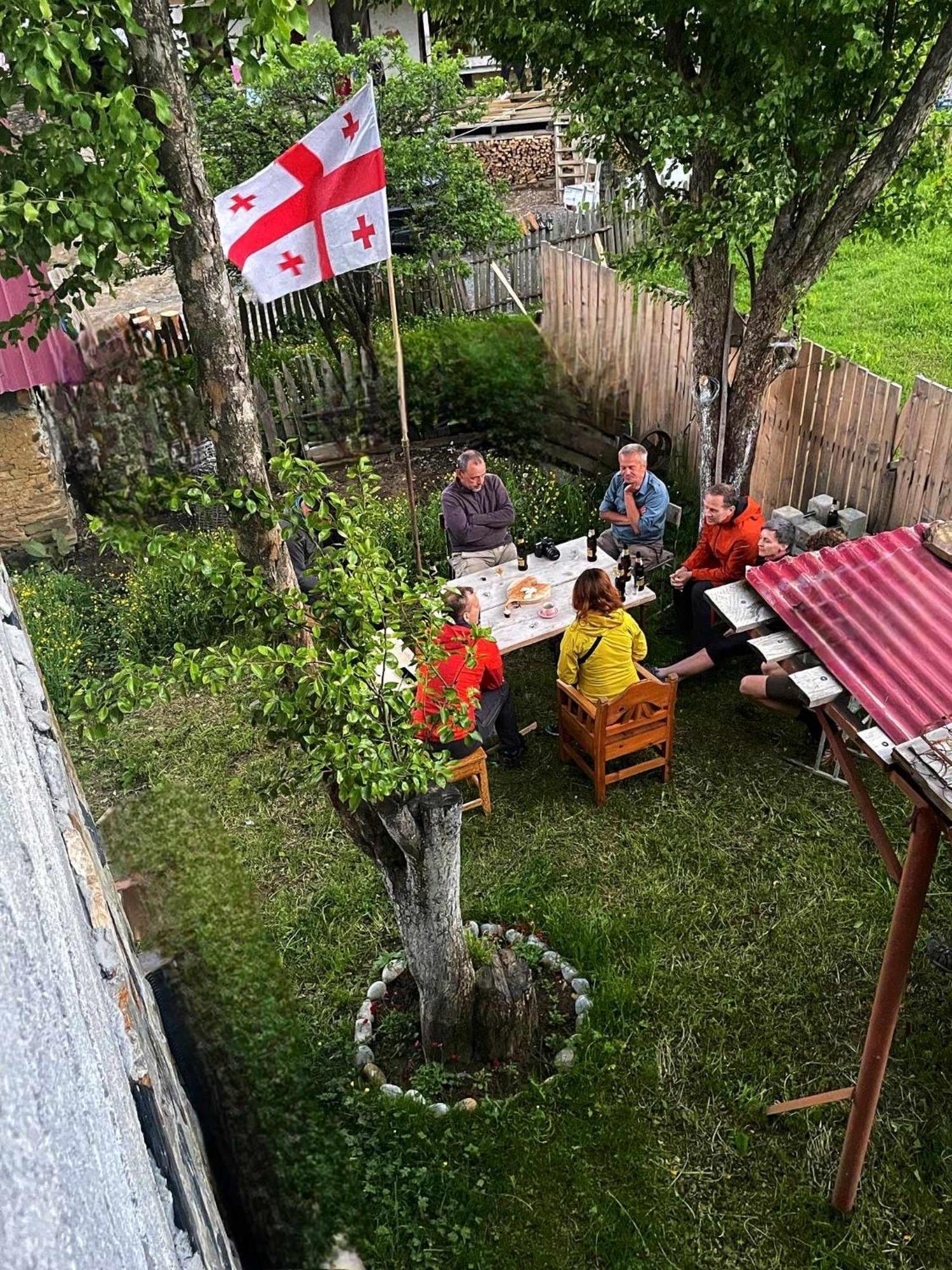 Tsvirmi Zviadi'S Guesthouse Mestia Zewnętrze zdjęcie